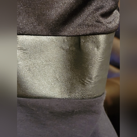 NWT Top S Black Jersey & Fake Leather - Picture 8 of 9